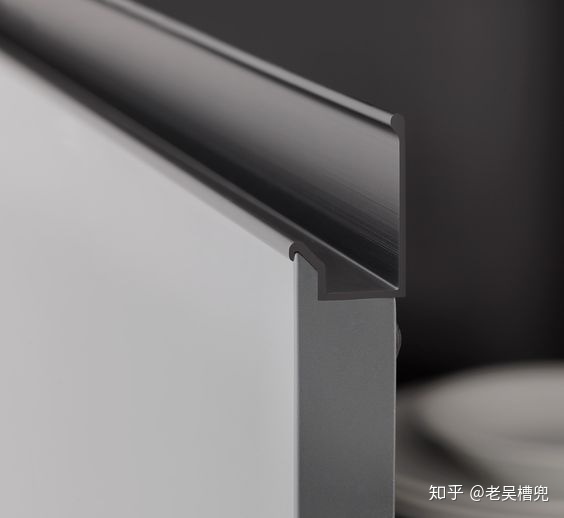 晶鋼門和亞克力哪個(gè)好_碳鋼櫥柜門好還是晶鋼櫥柜好_晶鋼門和吸塑門那種好