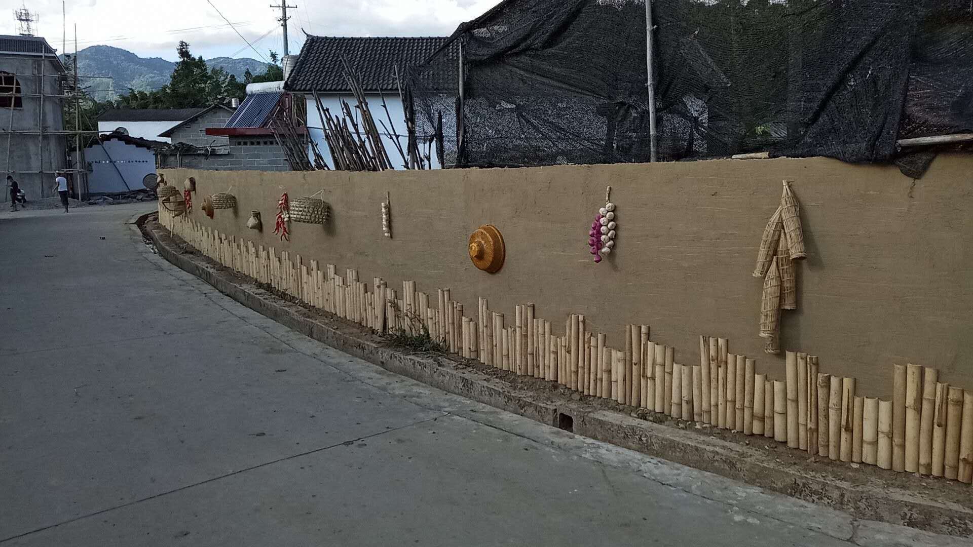 多舉措 美麗鄉(xiāng)村建設_參觀美麗鄉(xiāng)村建設心得_美麗鄉(xiāng)村建設墻體彩繪