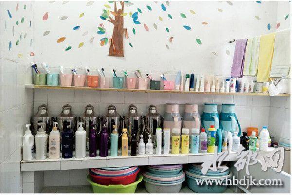 班級照片墻設(shè)計(jì)_班級許愿墻_漂亮的班級文化墻