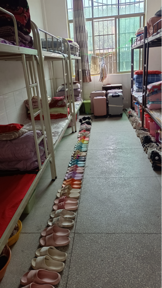 班級許愿墻_班級照片墻設(shè)計(jì)_漂亮的班級文化墻