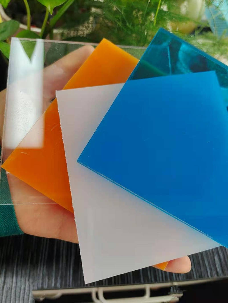 發(fā)光沖孔字安裝價(jià)格_亞克力發(fā)光字價(jià)格表_亞克力字制作價(jià)格