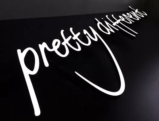 亞克力字和發(fā)光字哪個(gè)好看_亞克力發(fā)光字是什么材質(zhì)_亞克力發(fā)光字和樹(shù)脂發(fā)光字哪個(gè)好